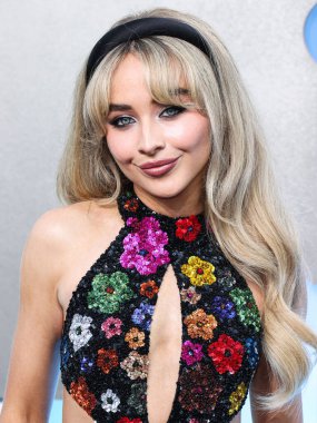 Sabrina Carpenter arrives at the 2022 MTV Video Music Awards held at the Prudential Center on August 28, 2022 in Newark, New Jersey, United States. 