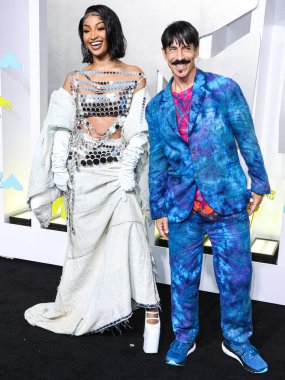 Shenseea and Anthony Kiedis arrive at the 2022 MTV Video Music Awards held at the Prudential Center on August 28, 2022 in Newark, New Jersey, United States. 