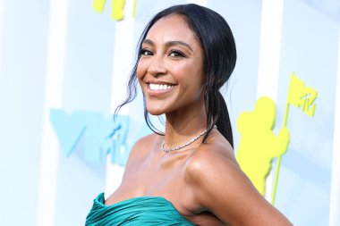 Tayshia Adams arrives at the 2022 MTV Video Music Awards held at the Prudential Center on August 28, 2022 in Newark, New Jersey, United States.