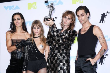 Ethan Torchio, Victoria De Angelis, Thomas Raggi and Damiano David of Maneskin pose in the press room at the 2022 MTV Video Music Awards held at the Prudential Center on August 28, 2022 in Newark, New Jersey, United States.