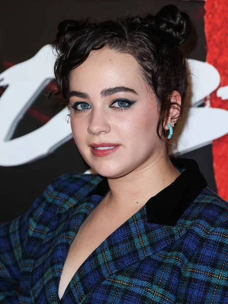 American Actress Mary Mouser Arrives Los Angeles Premiere Netflix Cobra — стокове фото