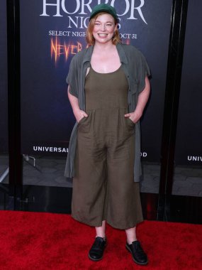 Avustralyalı aktris Sarah Snook, 8 Eylül 2022 'de Universal City, Los Angeles, Kaliforniya' da düzenlenen Universal Stüdyoları 'nda düzenlenen Hollywood Korku Geceleri Açılış Gecesi 2022' ye geldi..