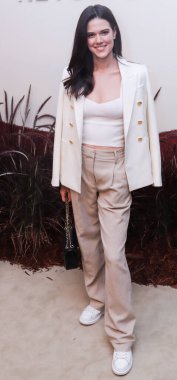 Lydia Moynihan, New York 'taki REVOLVE Galerisi NYFW' ye (New York Moda Haftası) 8 Eylül 2022 'de Hudson Yards' daki The Shops 'ta düzenlenen sunum VIP açılış etkinliğine geliyor.. 