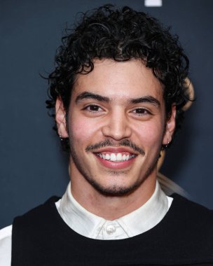 Amerikalı aktör Aaron Dominguez, 9 Eylül 2022 'de Kuzey Hollywood, Los Angeles' ta düzenlenen Televizyon Akademisi 'nin 74. Yıllık Emmy Ödülleri Performans Nominee Kutlaması' na geldi.