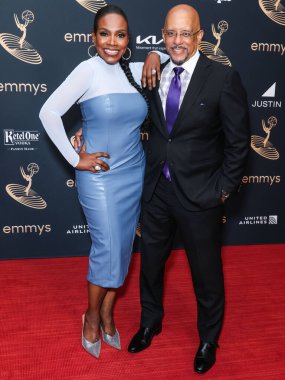 Amerikalı aktris Sheryl Lee Ralph ve Pennsylvania Eyalet Senatosu Senatörü Vincent Hughes (Vincent J. Hughes), Televizyon Akademisi 'nin 74. Yıllık Primetime Emmy Ödülleri Performans Nominee Kutlaması' na geldiler.