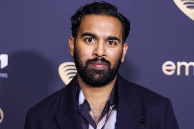 İngiliz aktör Himesh Patel, 9 Eylül 2022 'de Kuzey Hollywood, Los Angeles' ta düzenlenen Televizyon Sanatları ve Bilimleri Akademisi 'nde düzenlenen 74.