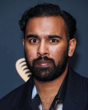 İngiliz aktör Himesh Patel, 9 Eylül 2022 'de Kuzey Hollywood, Los Angeles' ta düzenlenen Televizyon Sanatları ve Bilimleri Akademisi 'nde düzenlenen 74.