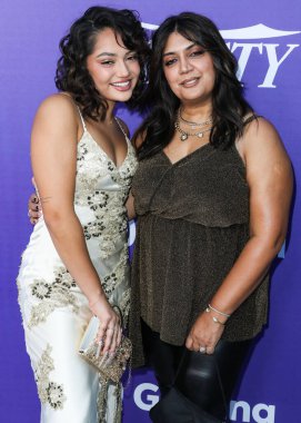 Avani Gregg ve annesi Anisha Gregg, 11 Ağustos 2022 'de Hollywood, Los Angeles, Kaliforniya, ABD' de NeueHouse Los Angeles 'ta düzenlenen Genç Hollywood Kutlamalarının Gücü 2022' ye geldiler.. 