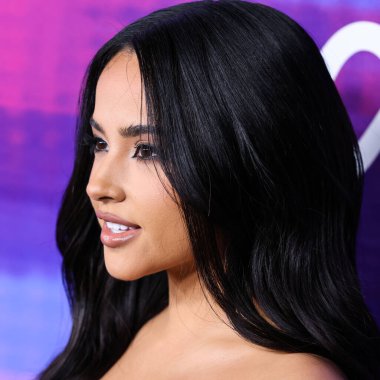 Amerikalı şarkıcı Becky G (Rebbeca Marie Gomez), 11 Ağustos 2022 tarihinde Hollywood, Los Angeles, Kaliforniya, ABD 'de düzenlenen NeueHouse Los Angeles' ta düzenlenen Genç Hollywood Oyunları 'nın 2022 Power of Young Hollywood Kutlaması' na geldi..