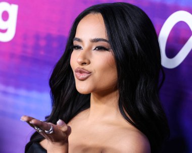 Amerikalı şarkıcı Becky G (Rebbeca Marie Gomez), 11 Ağustos 2022 tarihinde Hollywood, Los Angeles, Kaliforniya, ABD 'de düzenlenen NeueHouse Los Angeles' ta düzenlenen Genç Hollywood Oyunları 'nın 2022 Power of Young Hollywood Kutlaması' na geldi..