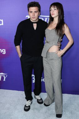 İngiliz model Brooklyn Peltz Beckham ve Amerikalı aktris Nicola Peltz Beckham, 11 Ağustos 2022 'de Hollywood, Los Angeles' taki NeueHouse Los Angeles 'ta düzenlenen Facebook Oyununun Genç Hollywood Kutlamasının 2022 Power of Young Hollywood Kutlaması' na geldiler.