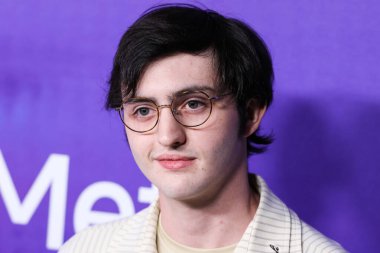 Amerikalı aktör Gianni DeCenzo, 11 Ağustos 2022 'de NeueHouse Los Angeles' ta düzenlenen Facebook Oyunları 'nın sunduğu Variety 2022 Power of Young Hollywood Kutlaması' na geldi.