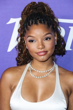 Amerikalı şarkıcı Halle Bailey, 11 Ağustos 2022 'de NeueHouse Los Angeles, Los Angeles' ta düzenlenen Facebook Gaming tarafından sunulan Variety 2022 Power of Young Hollywood Kutlaması 'na geldi.. 