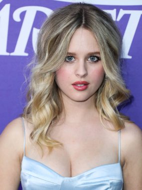 Lulu Wilson, 11 Ağustos 2022 'de Los Angeles, Hollywood, Los Angeles, ABD' de düzenlenen NeueHouse Los Angeles 'ta düzenlenen Facebook Oyununun Genç Hollywood Kutlamalarının Gücü 2022' ye ulaştı.. 