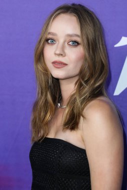 Kanadalı aktris Madeleine Arthur, 11 Ağustos 2022 'de NeueHouse Los Angeles, Los Angeles' ta düzenlenen Facebook Oyununun Genç Hollywood Kutlamasının 2022 Power of Young Hollywood Kutlaması 'na geldi..