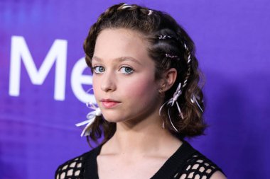 Amerikalı aktris Sofia Rosinsky, 11 Ağustos 2022 'de NeueHouse Los Angeles, Los Angeles' ta düzenlenen Facebook Oyununun Sunduğu Genç Hollywood Kutlamasının 2022 Yıllık Gücüne ulaştı.. 