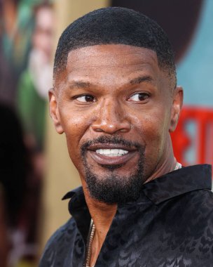Amerikalı aktör Jamie Foxx Netflix 'in' Day Vardiyası 'nın dünya prömiyerine 10 Ağustos 2022' de Los Angeles, Kaliforniya 'da bulunan Regal Cinemas LA Live Stadyumu' nda geldi.. 