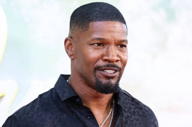 Amerikalı aktör Jamie Foxx Netflix 'in' Day Vardiyası 'nın dünya prömiyerine 10 Ağustos 2022' de Los Angeles, Kaliforniya 'da bulunan Regal Cinemas LA Live Stadyumu' nda geldi.. 