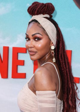 Amerikalı aktris Meagan Good giyimli Dolce & Gabbana, Netflix 'in 14 Ağustos 2022' de Los Angeles, Kaliforniya 'daki Regal Cinemas LA Live Stadyumu' nda düzenlenen 'Day Shift' in dünya prömiyerine geldi.. 