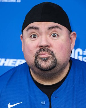 Amerikalı komedyen Gabriel Iglesias (Fluffy), 8 Ağustos 2022 'de ABD' nin Kaliforniya eyaletinin Elysian Park kentindeki Dodger Stadyumu 'nda düzenlenen Kershaw' s Challenge Ping Pong 4 amacına ulaştı.. 