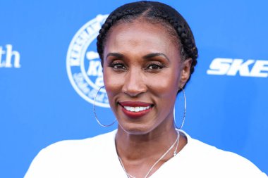 Amerikalı eski profesyonel basketbolcu Lisa Leslie 8 Ağustos 2022 'de Dodger Stadyumu' nda düzenlenen Kershaw 's Challenge Ping Pong 4 Amaç 2022' ye ulaştı.. 