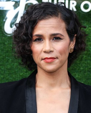 Yazar / yapımcı Desta Tedros Reff, 4 Ağustos 2022 'de Los Angeles, Kaliforniya, ABD' de bulunan California Üniversitesi 'ndeki Easton Stadyumu' nda düzenlenen Amazon Prime Video 'nun A League Of Their Own' sezonunun Los Angeles Premiere 'ine geldi.