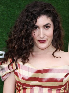 Amerikalı komedyen Kate Berlant, 4 Ağustos 2022 'de Los Angeles, Kaliforniya' da bulunan Easton Stadyumu 'nda düzenlenen Amazon Prime Video' nun 