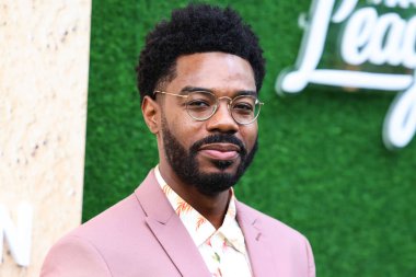 Amerikalı aktör Kendall Johnson, 4 Ağustos 2022 'de Los Angeles, Kaliforniya' da bulunan Easton Stadyumu 'nda düzenlenen Amazon Prime Video' nun 