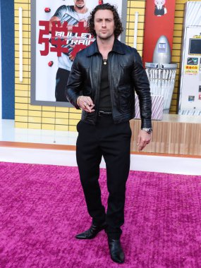 İngiliz aktör Aaron Taylor-Johnson, 1 Ağustos 2022 'de Westwood, Los Angeles, Kaliforniya' daki Regency Village Theatre 'da düzenlenen Sony Pictures' Bullet Train 'in Los Angeles prömiyerine geldi.. 