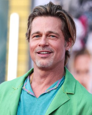 Amerikalı aktör Brad Pitt, 1 Ağustos 2022 'de Westwood, Los Angeles, Kaliforniya, ABD' deki Regency Village Theatre 'da düzenlenen Sony Pictures' Bullet Train 'in Los Angeles prömiyerine geldi.. 