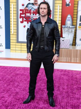 İngiliz aktör Aaron Taylor-Johnson, 1 Ağustos 2022 'de Westwood, Los Angeles, Kaliforniya' daki Regency Village Theatre 'da düzenlenen Sony Pictures' Bullet Train 'in Los Angeles prömiyerine geldi..