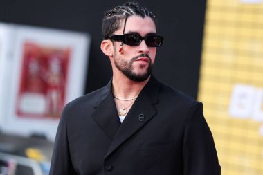 Porto Rikolu rapçi Bad Bunny (Benito Antonio Martnez Ocasio), 1 Ağustos 2022 'de Westwood, Los Angeles, Kaliforniya' daki Regency Village Theatre 'da düzenlenen Sony Pictures' ın 'Bullet Train' in Los Angeles prömiyerine geldi.