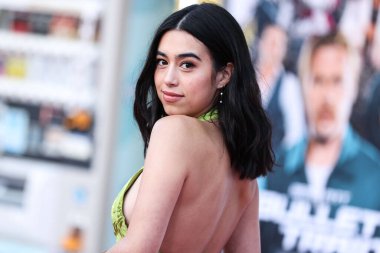 Jade Bender, 1 Ağustos 2022 'de Westwood, Los Angeles, Kaliforniya, ABD' deki Regency Village Theatre 'da düzenlenen Sony Pictures' ın 'Bullet Train' galasına gelir.. 