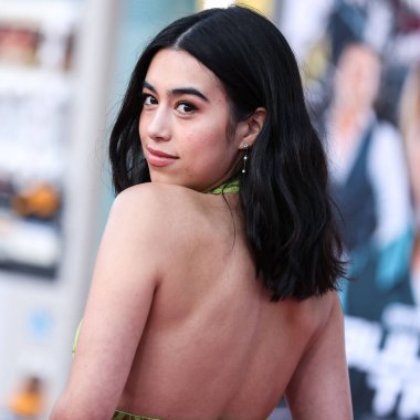 Jade Bender, 1 Ağustos 2022 'de Westwood, Los Angeles, Kaliforniya, ABD' deki Regency Village Theatre 'da düzenlenen Sony Pictures' ın 'Bullet Train' galasına gelir.. 