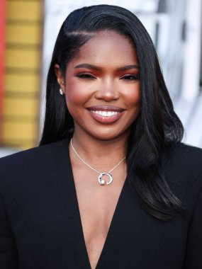 Ryan Destiny, 1 Ağustos 2022 'de Westwood, Los Angeles, Kaliforniya, ABD' deki Regency Village Theatre 'da düzenlenen Sony Pictures' ın 'Bullet Train' galasına geliyor.. 