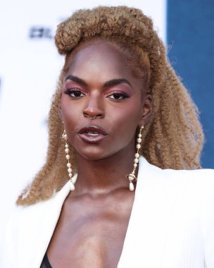 Samantha Marie Ware, 1 Ağustos 2022 'de Westwood, Los Angeles, Kaliforniya, ABD' deki Regency Village Theatre 'da düzenlenen Sony Pictures' ın 'Bullet Train' galasına geliyor.. 