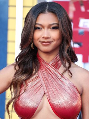 Sierra Capri, 1 Ağustos 2022 'de Westwood, Los Angeles, Kaliforniya, ABD' deki Regency Village Theatre 'da düzenlenen Sony Pictures' ın 'Bullet Train' galasına geldi..