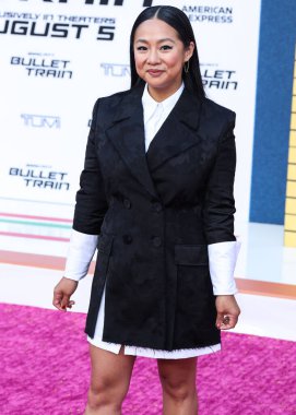 Stephanie Hsu, 1 Ağustos 2022 'de Westwood, Los Angeles, Kaliforniya, ABD' deki Regency Village Theatre 'da düzenlenen Sony Pictures' ın 'Bullet Train' galasına geliyor.. 