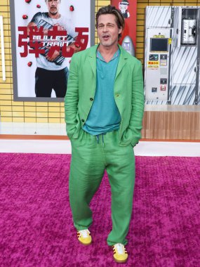 Amerikalı aktör Brad Pitt, 1 Ağustos 2022 'de Westwood, Los Angeles, Kaliforniya, ABD' deki Regency Village Theatre 'da düzenlenen Sony Pictures' Bullet Train 'in Los Angeles prömiyerine geldi.. 