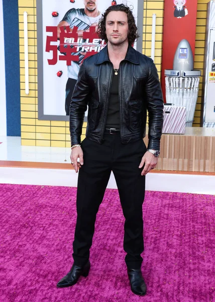 İngiliz aktör Aaron Taylor-Johnson, 1 Ağustos 2022 'de Westwood, Los Angeles, Kaliforniya' daki Regency Village Theatre 'da düzenlenen Sony Pictures' Bullet Train 'in Los Angeles prömiyerine geldi.. 