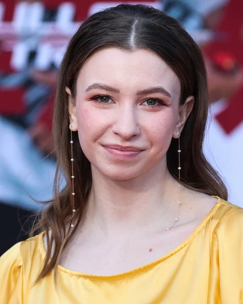 Katelyn Nacon Érkezik Los Angeles Premiere Sony Pictures Golyóvonat Tartott — Stock Fotó