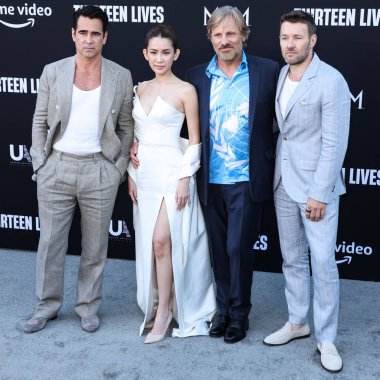 Amerikalı aktör Viggo Mortensen, Avustralyalı aktör Joel Edgerton, İrlandalı aktör Colin Farrell ve Pattakorn Tangsupakul (Ploy), 28 Temmuz 'da Regency Village Theatre' da düzenlenen '13 Yaşamı' adlı Amazon Prime Video 'un Los Angeles galasına geldiler.