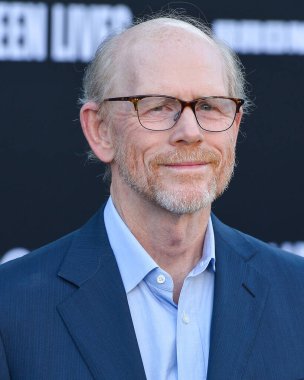 Amerikalı yönetmen Ron Howard, 28 Temmuz 2022 'de Westwood, Los Angeles, Kaliforniya' daki Regency Village Theatre 'da düzenlenen Amazon Prime Video' nun 13 Yaşamı 'nın galasına geldi.. 