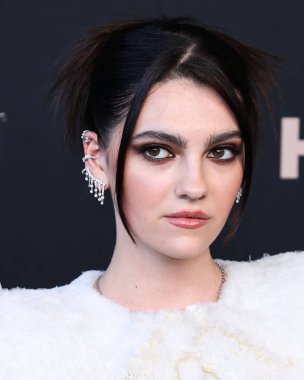 Givenchy 'i giyen İngiliz aktris Emily Carey, 27 Temmuz 2022' de Los Angeles, Kaliforniya, ABD 'de bulunan Academy Museum of Motion Pictures' ın HBO 'nun orijinal drama dizisi House of the Dragon' un 1. sezonuna geldi.. 