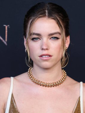 Avustralyalı aktris Milly Alcock, 27 Temmuz 2022 'de ABD' nin Kaliforniya eyaletinin Los Angeles kentinde bulunan Akademi Film Müzesi 'nde düzenlenen HBO' nun Orijinal Drama Dizisi House of the Dragon 'un birinci sezonunun dünya prömiyerine geldi.. 