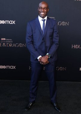 İngiliz aktör Steve Toussaint, 27 Temmuz 2022 'de ABD' nin Kaliforniya eyaletinin Los Angeles kentinde bulunan Akademi Sinema Müzesi 'nde düzenlenen HBO' nun Orijinal Drama Dizisi House of the Dragon 'un 1. sezonunun dünya prömiyerine geldi.. 