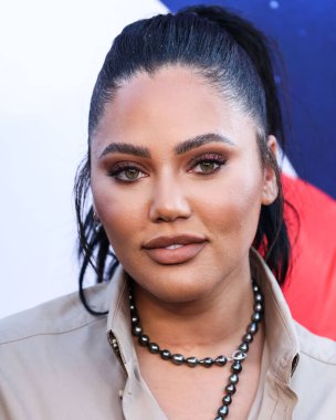 Ayesha Curry, 18 Temmuz 2022 'de Hollywood, Los Angeles, Kaliforniya, ABD' deki TCL Çin Tiyatrosu IMAX 'te düzenlenen Universal Pictures' No 'nun dünya prömiyerine geldi..