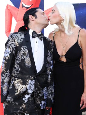 Amerikalı aktör Corey Feldman ve eşi / Kanadalı model Courtney Anne Mitchell, 18 Temmuz 2022 'de Hollywood, Los Angeles, Kaliforniya, ABD' de bulunan TCL Çin Tiyatrosu IMAX 'te düzenlenen Universal Pictures' No 'nun dünya prömiyerine geldiler.. 