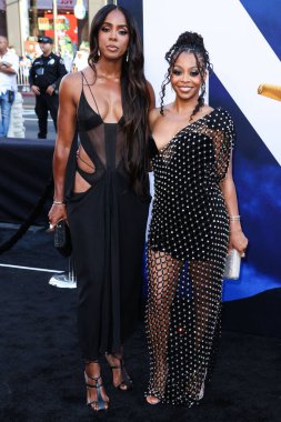 Amerikalı şarkıcı Kelly Rowland ve Amerikalı aktris Bresha Webb, 18 Temmuz 2022 'de Hollywood, Los Angeles, Kaliforniya, ABD' deki TCL Çin Tiyatrosu IMAX 'te düzenlenen Universal Pictures' No 'nun Dünya Premiere' sine geldiler.. 