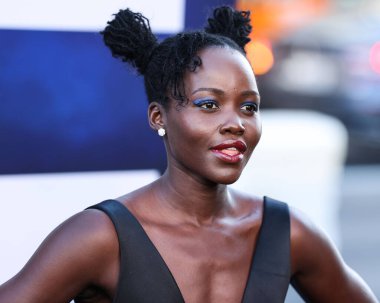 Lupita Nyong 'o, 18 Temmuz 2022' de Hollywood, Los Angeles, Kaliforniya, ABD 'deki TCL Çin Tiyatrosu IMAX' te düzenlenen Universal Pictures 'No' nun dünya prömiyerine geldi.. 